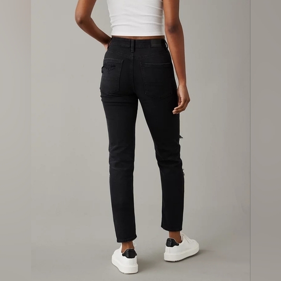 AE Strigid Ripped Mom Jean - Picture 2 of 11